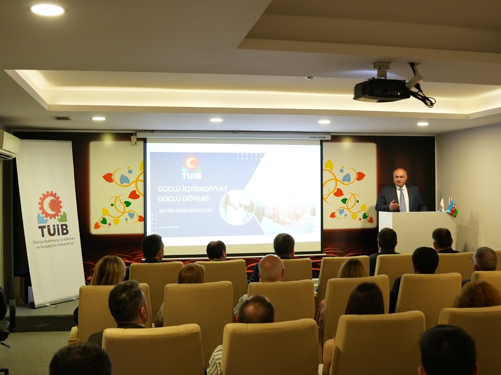 Dövlət Sosial Müdafiə Fondunun (DSMF) İdarə Heyətinin sədri Himalay Məmişovun iştirakı ilə TÜİB-in növbəti B2G formatlı tədbiri keçirilib.